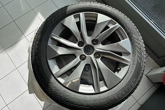 Peugeot e-208 28 of 30