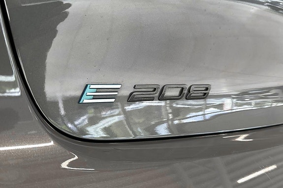 Peugeot e-208 7 of 30