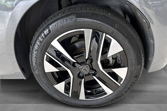 Peugeot e-208 24 of 30