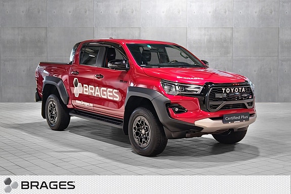 Toyota HiLux 7 of 30
