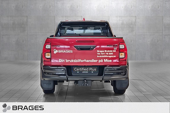 Toyota HiLux 4 of 30