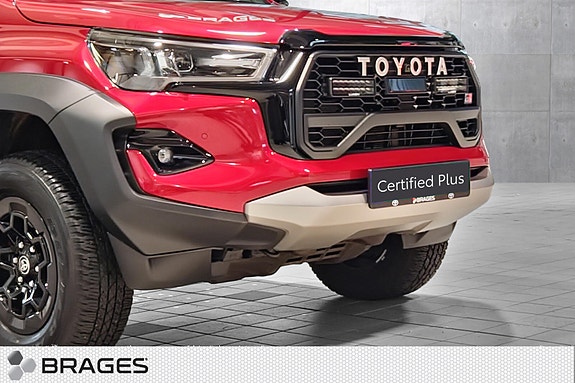 Toyota HiLux 8 of 30