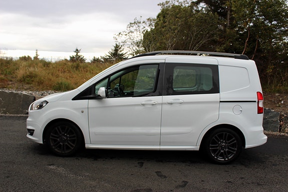 Ford Transit Courier 8 of 30