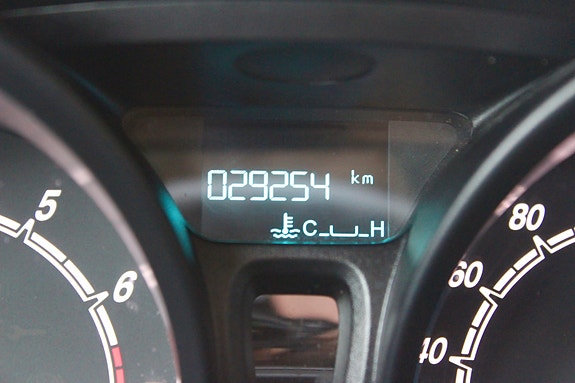 Ford Transit Courier 21 of 30