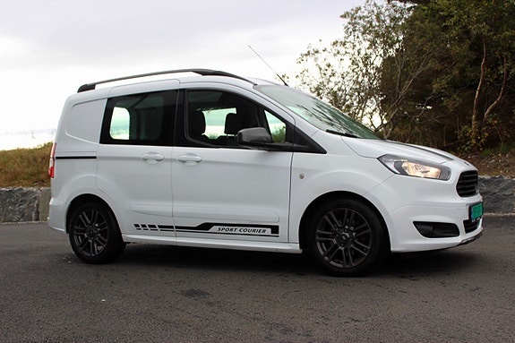 Ford Transit Courier 11 of 30