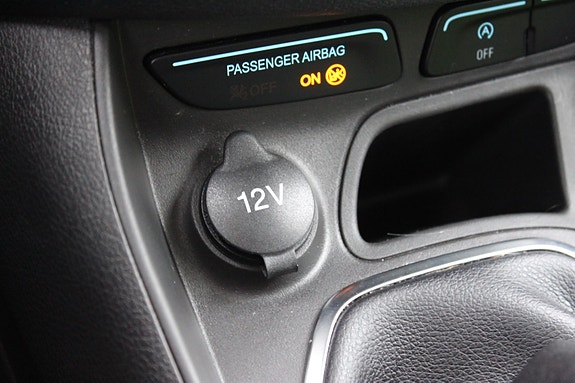 Ford Transit Courier 29 of 30