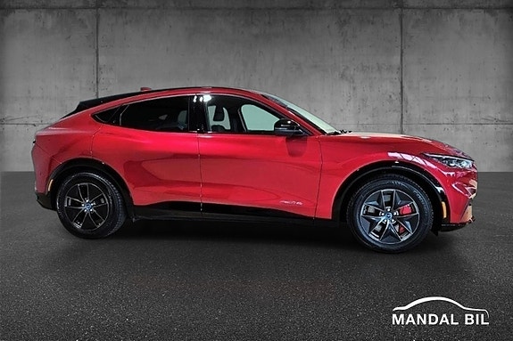 Ford Mustang Mach-E 3 of 30