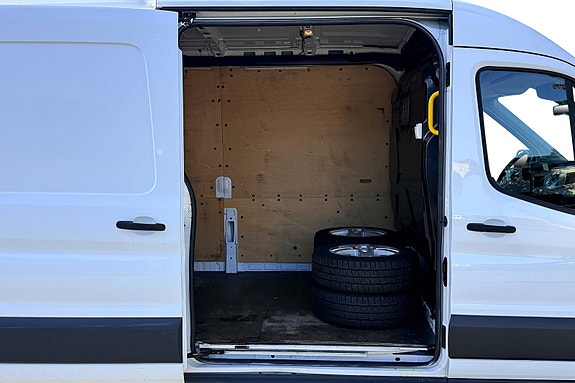 Ford Transit 8 of 30
