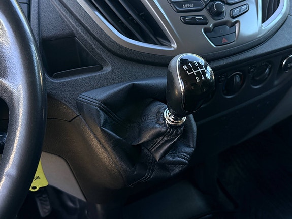 Ford Transit 21 of 30