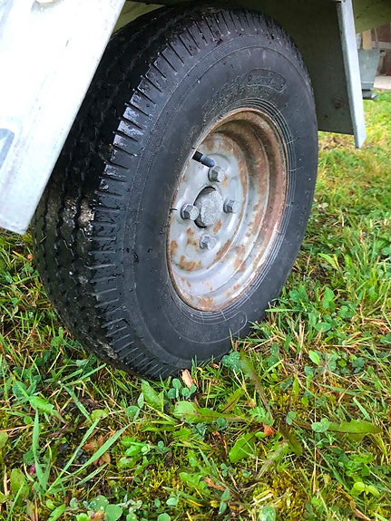 Voksen Terhi landstedsbåt med motor og henger 5 of 8