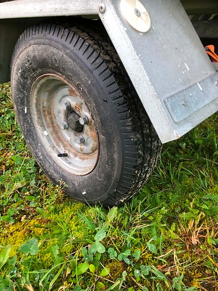 Voksen Terhi landstedsbåt med motor og henger 6 of 8