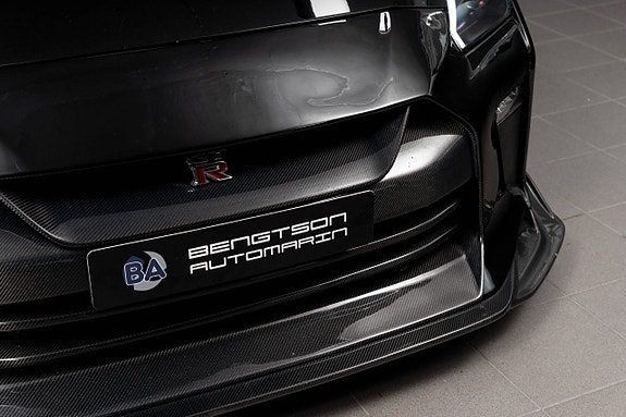 Nissan GT-R 13 of 30
