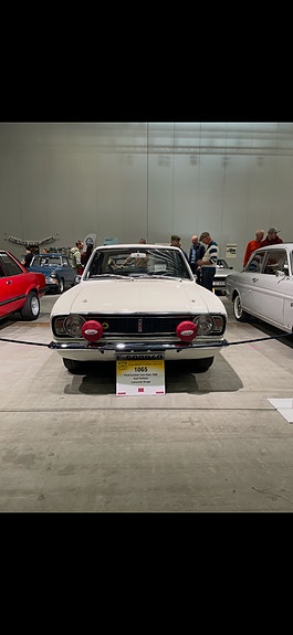 Ford Cortina 16 of 16