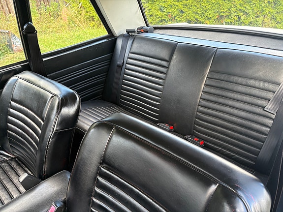 Ford Cortina 12 of 16