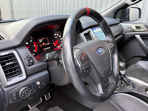 Ford Ranger Raptor 14 of 30