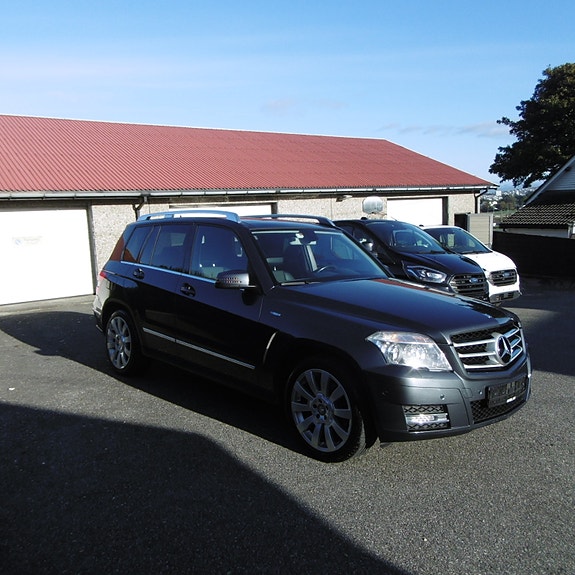 Mercedes-Benz GLK220 7 of 30