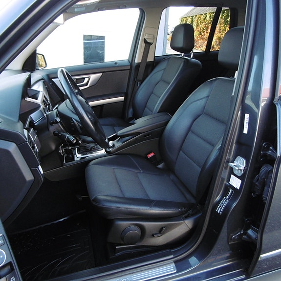 Mercedes-Benz GLK220 15 of 30