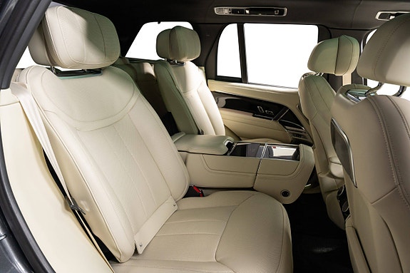 Land Rover Range Rover 30 of 30
