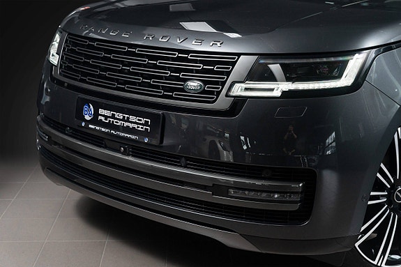Land Rover Range Rover 23 of 30