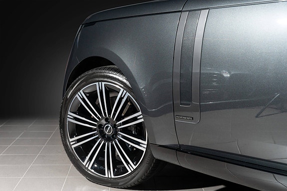 Land Rover Range Rover 9 of 30