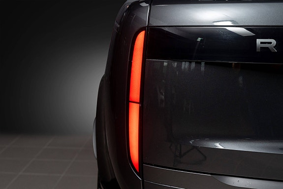 Land Rover Range Rover 17 of 30