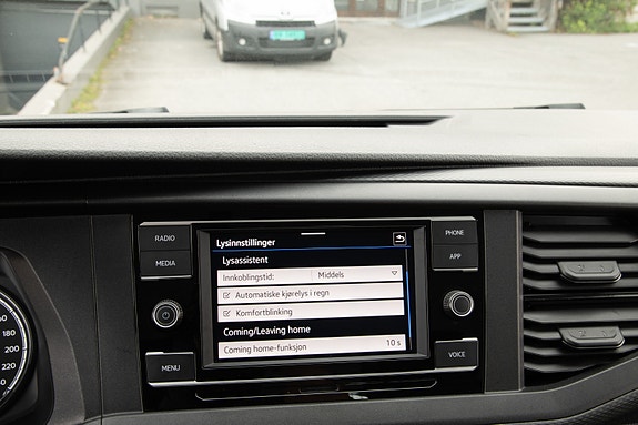 Volkswagen Transporter 21 of 28