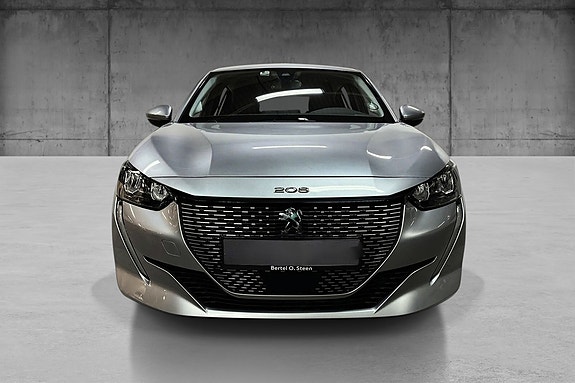 Peugeot 208 2 of 10