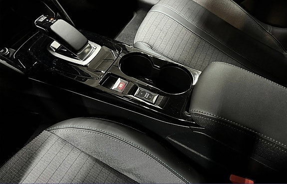 Peugeot 208 8 of 10