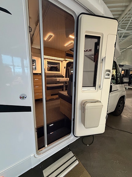 Bilde 37 av Adria Matrix Select 670DL