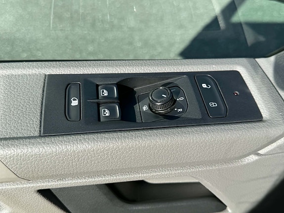 Volkswagen Transporter 27 of 30