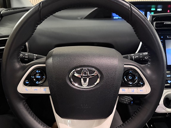 Toyota Prius 19 of 30