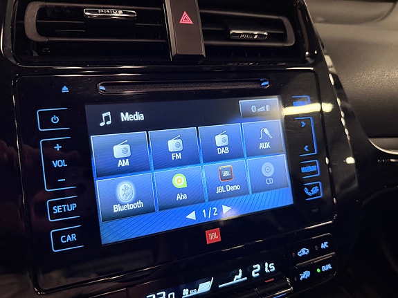 Toyota Prius 26 of 30