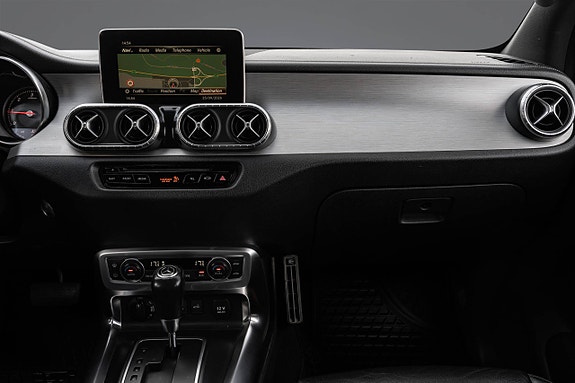 Mercedes-Benz X250 d 22 of 30