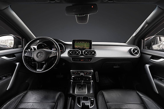 Mercedes-Benz X250 d 14 of 30
