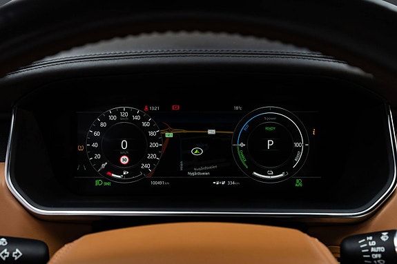 Land Rover Range Rover 18 of 30
