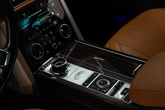 Land Rover Range Rover 24 of 30