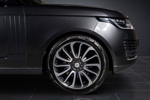Land Rover Range Rover 10 of 30