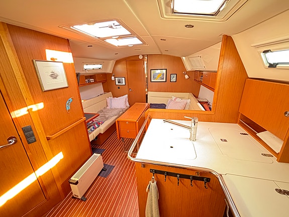 Bavaria 36 Cruiser Avantgarde 2012 12 of 23