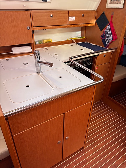 Bavaria 36 Cruiser Avantgarde 2012 17 of 23