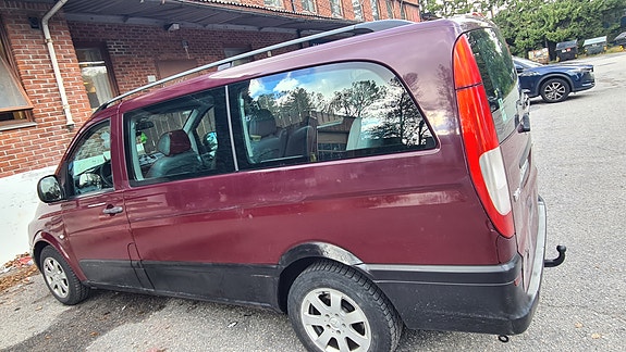Mercedes-Benz Vito 111 4 of 12