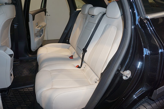 Mercedes-Benz EQA350 23 of 30