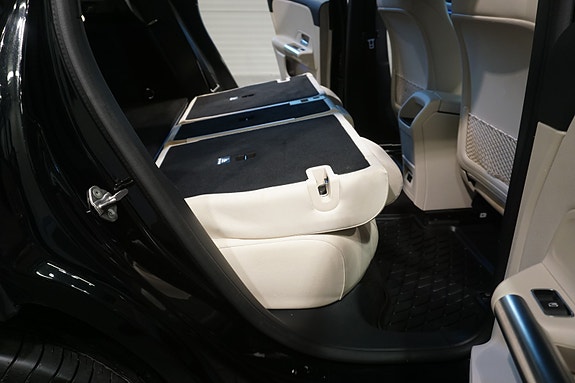 Mercedes-Benz EQA350 19 of 30