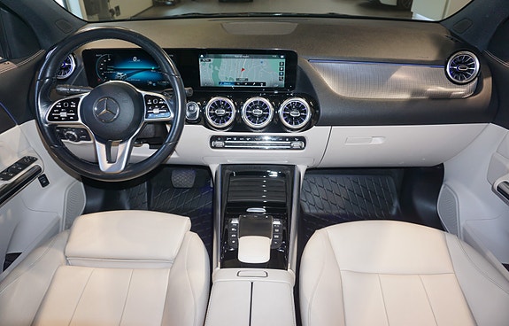 Mercedes-Benz EQA350 30 of 30