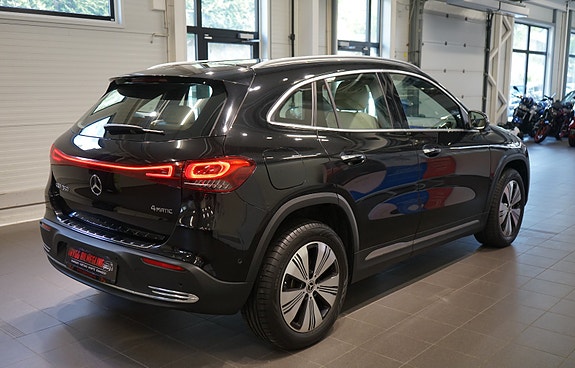 Mercedes-Benz EQA350 7 of 30