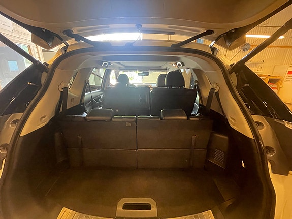 Nissan X-Trail 10 of 15