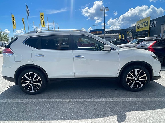 Nissan X-Trail 2 of 15