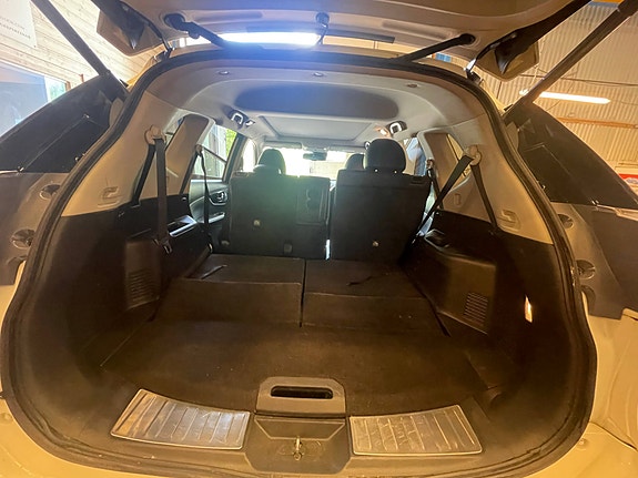 Nissan X-Trail 9 of 15