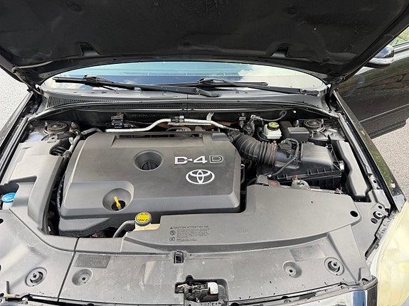 Toyota Avensis 28 of 29