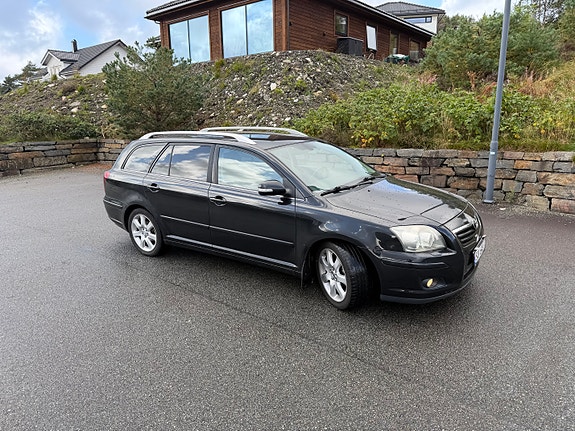 Toyota Avensis 12 of 29
