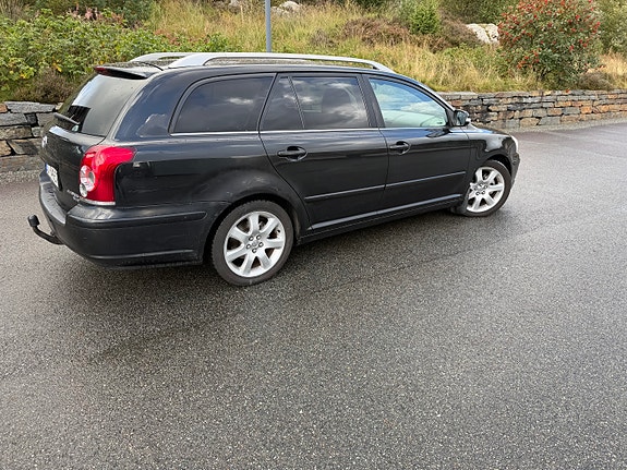Toyota Avensis 20 of 29